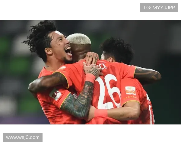 国安惨败引发球迷热议 张玉宁道歉引争议 团队备战亚冠面临严峻挑战