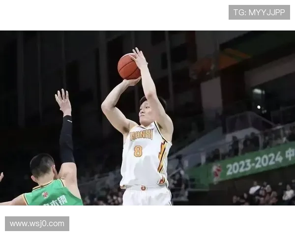 胡金秋10投9中砍下20分荣膺MVP 罚球9中2险酿大错引发争议 胡金秋10投9中砍下20分荣膺MVP 罚球9中2险酿大错引发争议